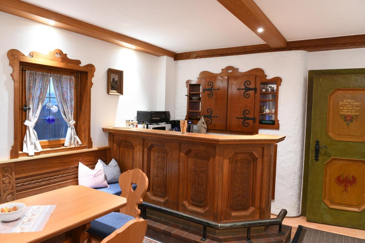 Holzschnitzers Appartements 에르발트 외부 사진