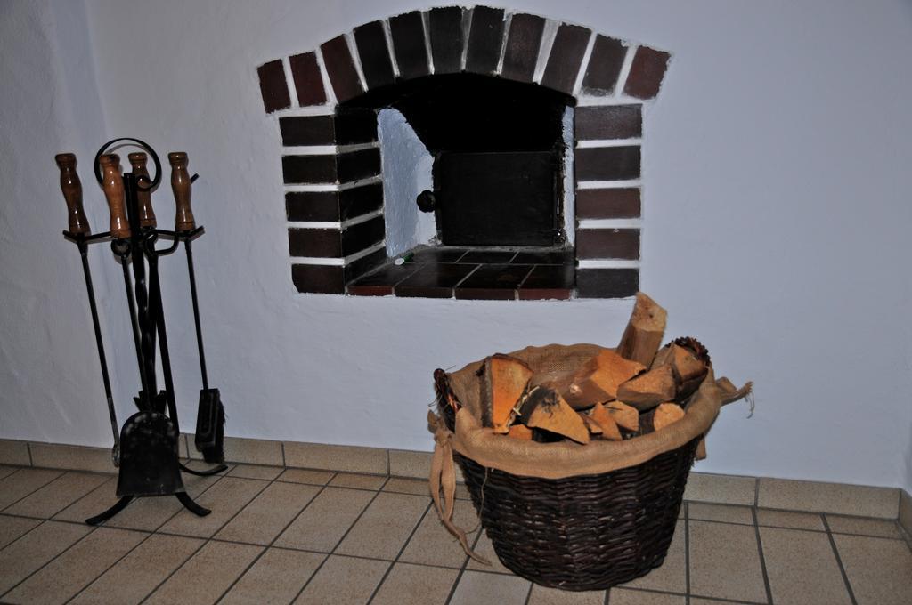 Holzschnitzers Appartements 에르발트 외부 사진