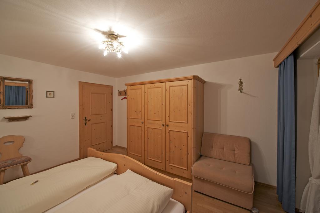 Holzschnitzers Appartements 에르발트 외부 사진