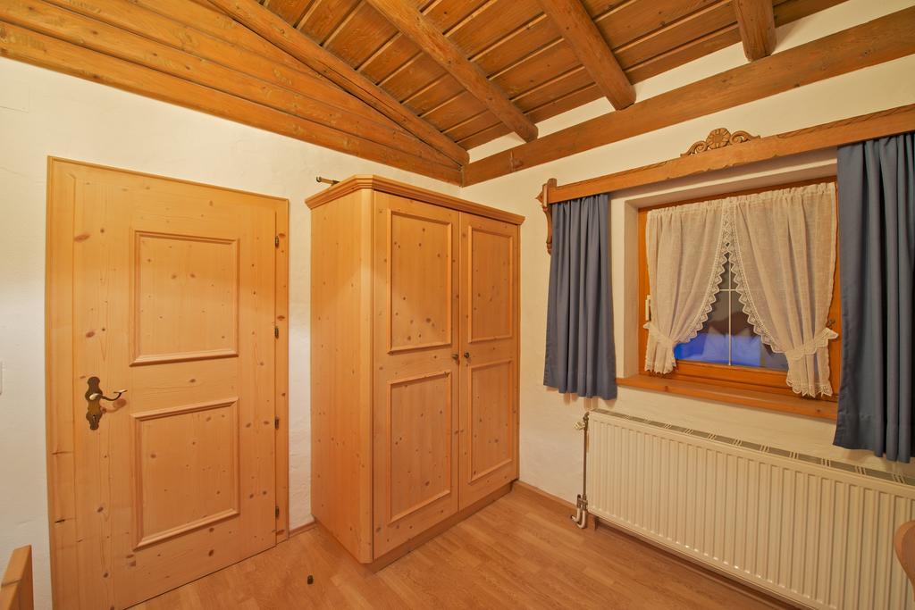 Holzschnitzers Appartements 에르발트 외부 사진