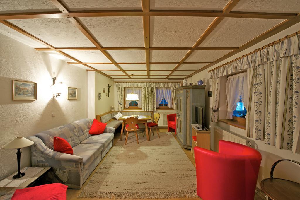 Holzschnitzers Appartements 에르발트 외부 사진