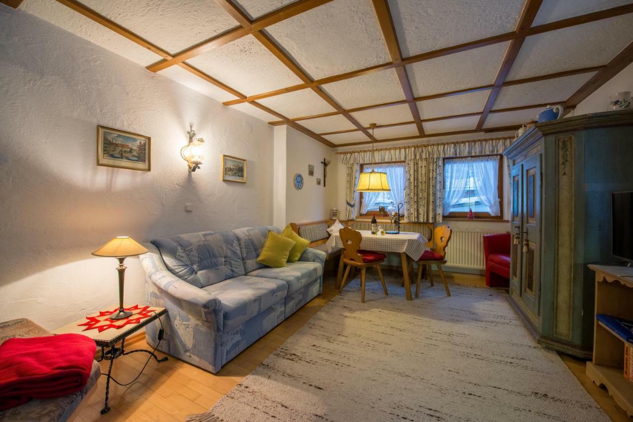 Holzschnitzers Appartements 에르발트 외부 사진