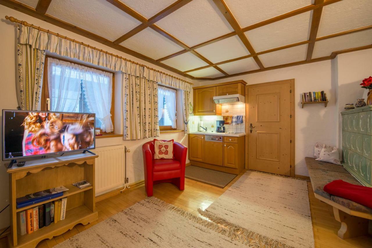 Holzschnitzers Appartements 에르발트 외부 사진