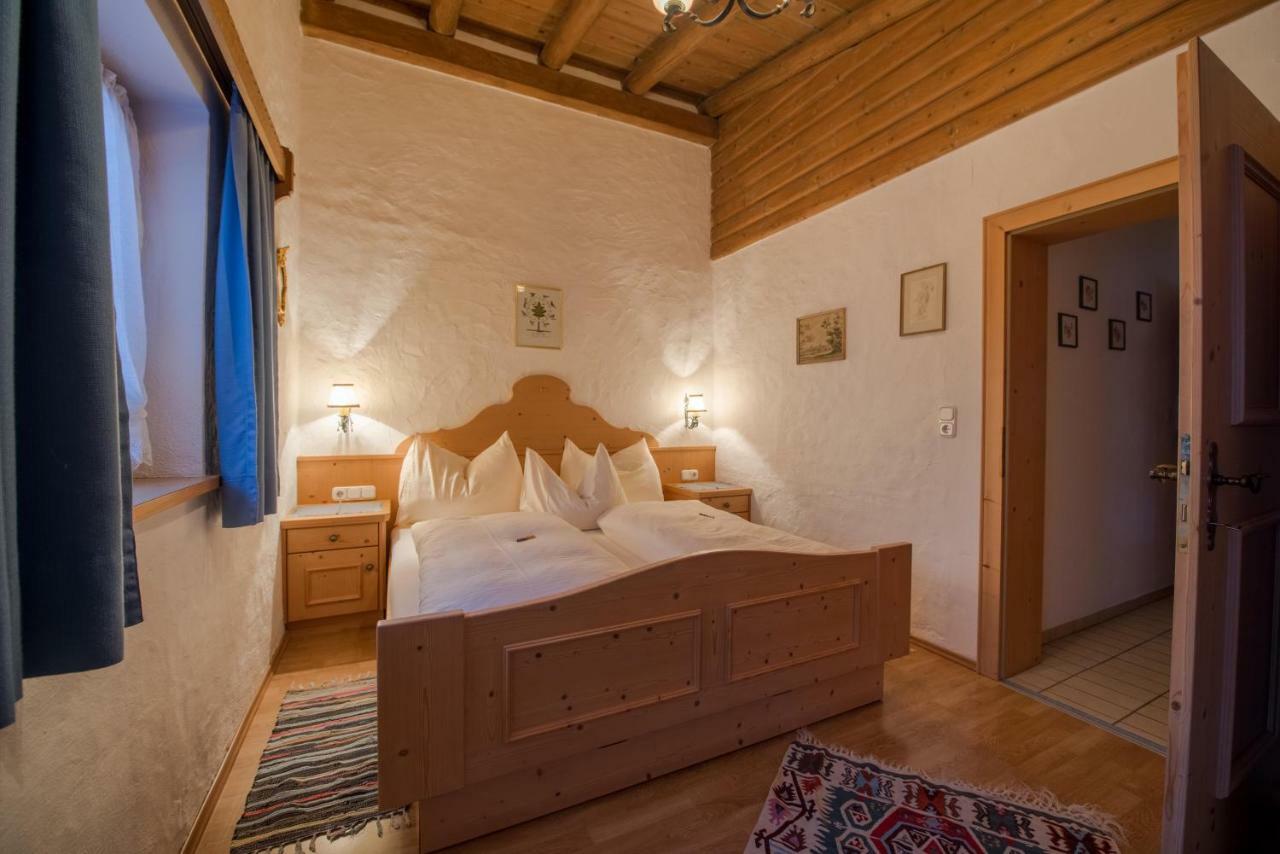 Holzschnitzers Appartements 에르발트 외부 사진